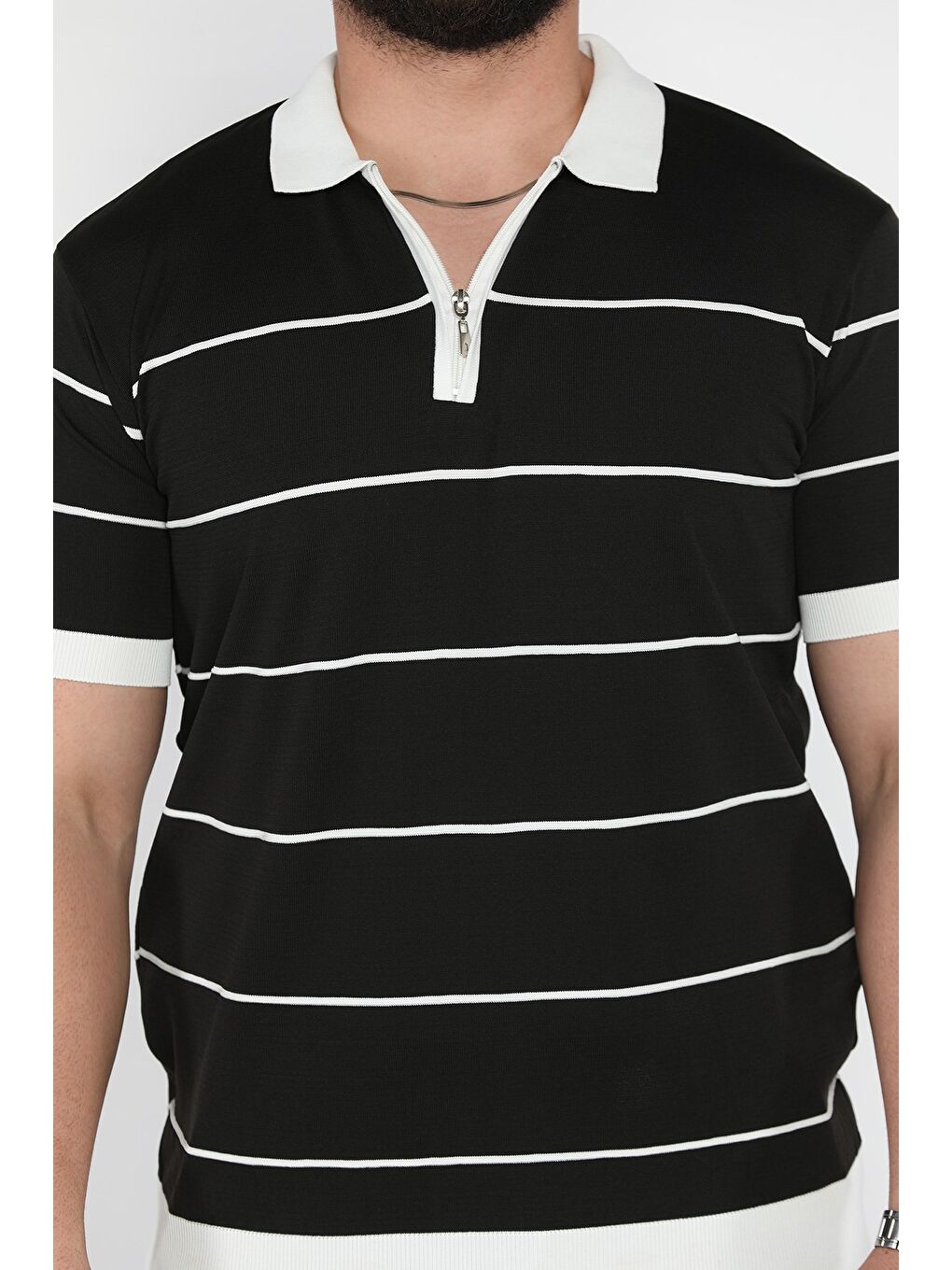 Siyah Erkek Polo Yaka Yarım Fermuarlı Çizgi Desenli Triko Tişört-3