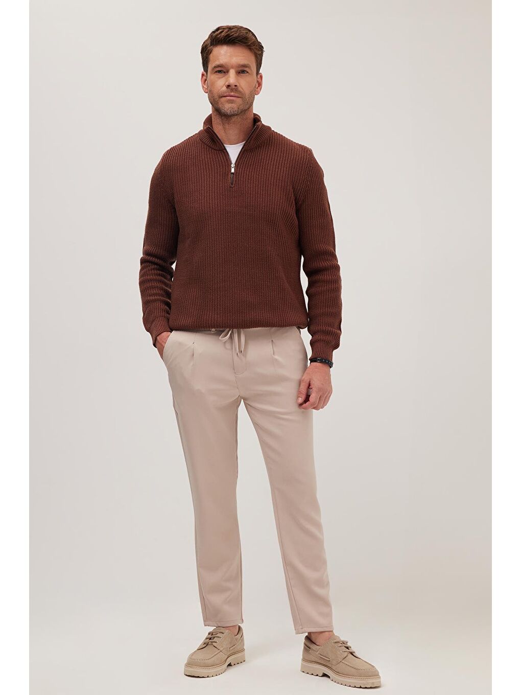 Bej Erkek Slim Fit Dar Kesim Lastikli Bel Bağcık Detaylı Pileli Taş Pantolon-3