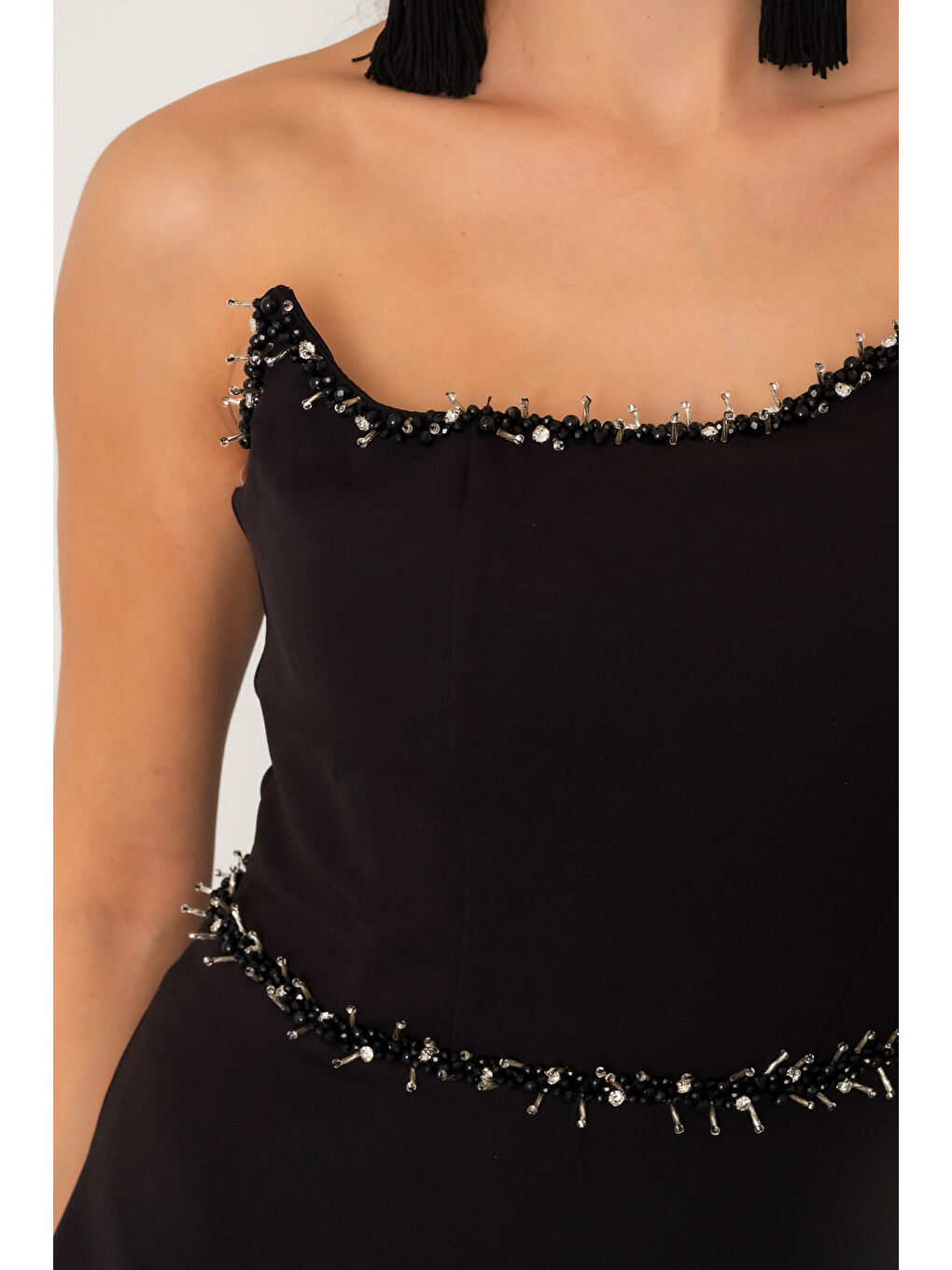 Kadın Siyah Straplez Yaka Taşlı Piliseli Uzun Abiye Elbise-4