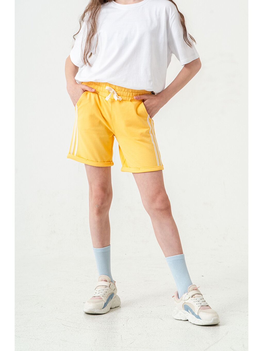 Sarı Duble Paçalı Yanları Şeritli Kız Çocuk Şort-2
