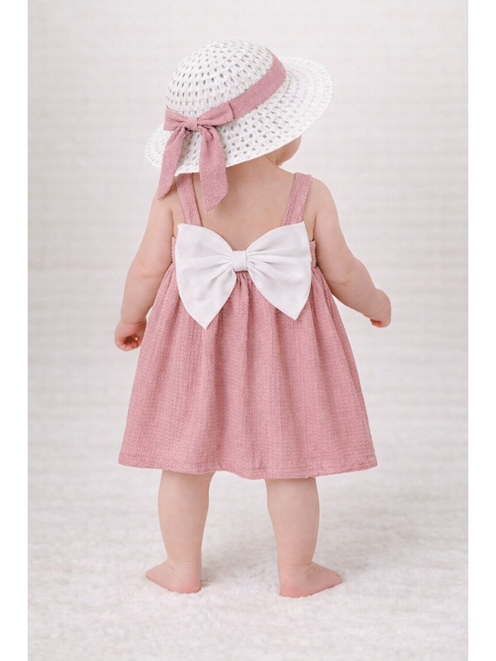 Pembe Tatlı Fitilli Şapkalı Fiyonklu Kız Bebek Elbisesi-1