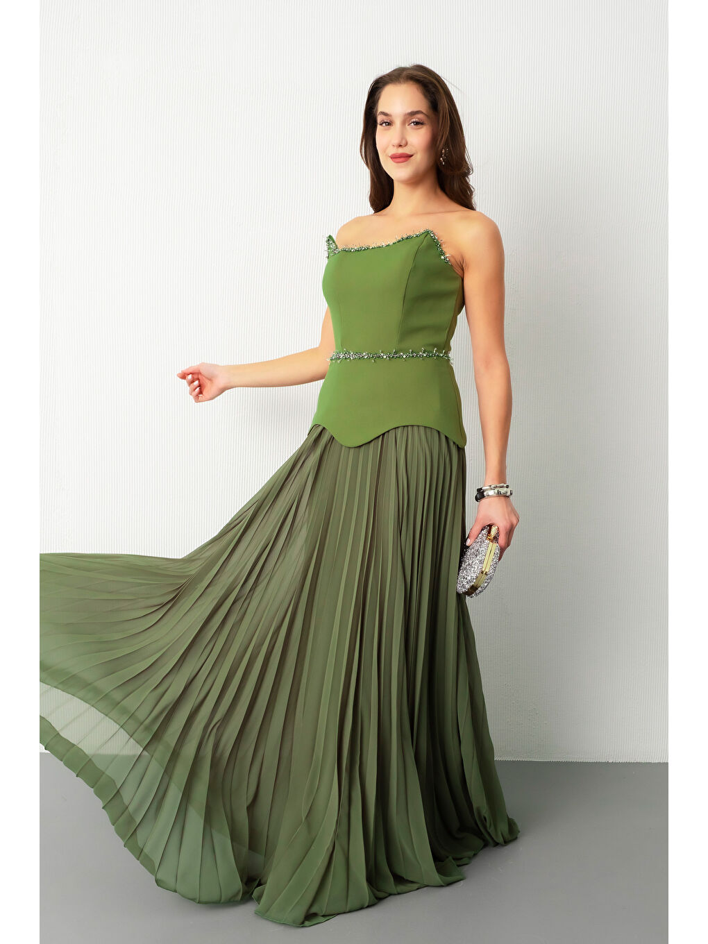 Kadın Haki Straplez Yaka Taşlı Piliseli Uzun Abiye Elbise