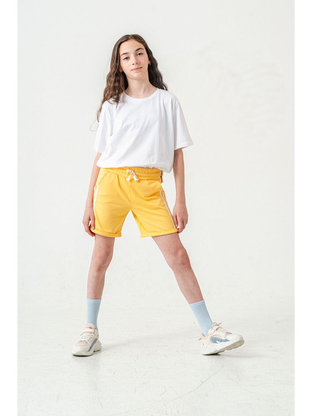 Sarı Duble Paçalı Yanları Şeritli Kız Çocuk Şort-3