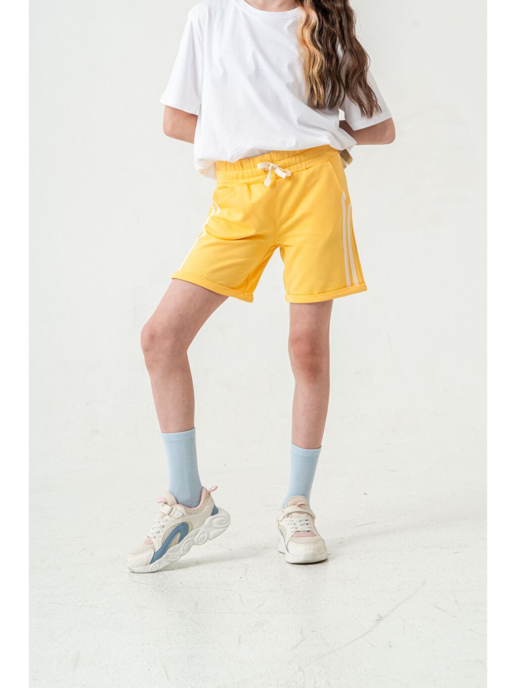 Sarı Duble Paçalı Yanları Şeritli Kız Çocuk Şort-6
