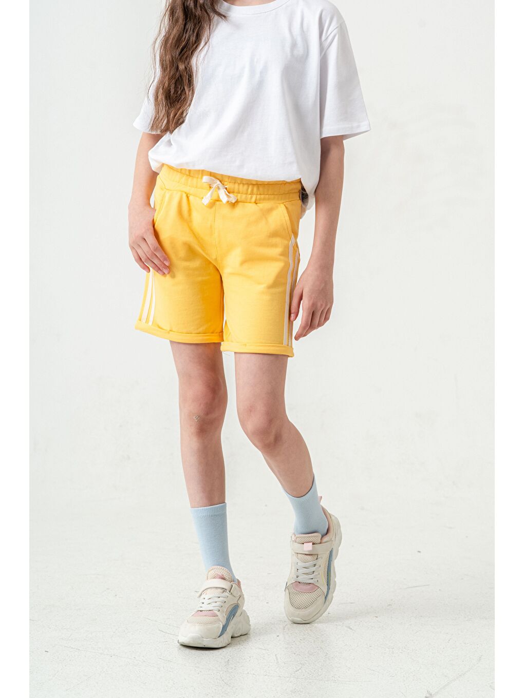 Sarı Duble Paçalı Yanları Şeritli Kız Çocuk Şort-7