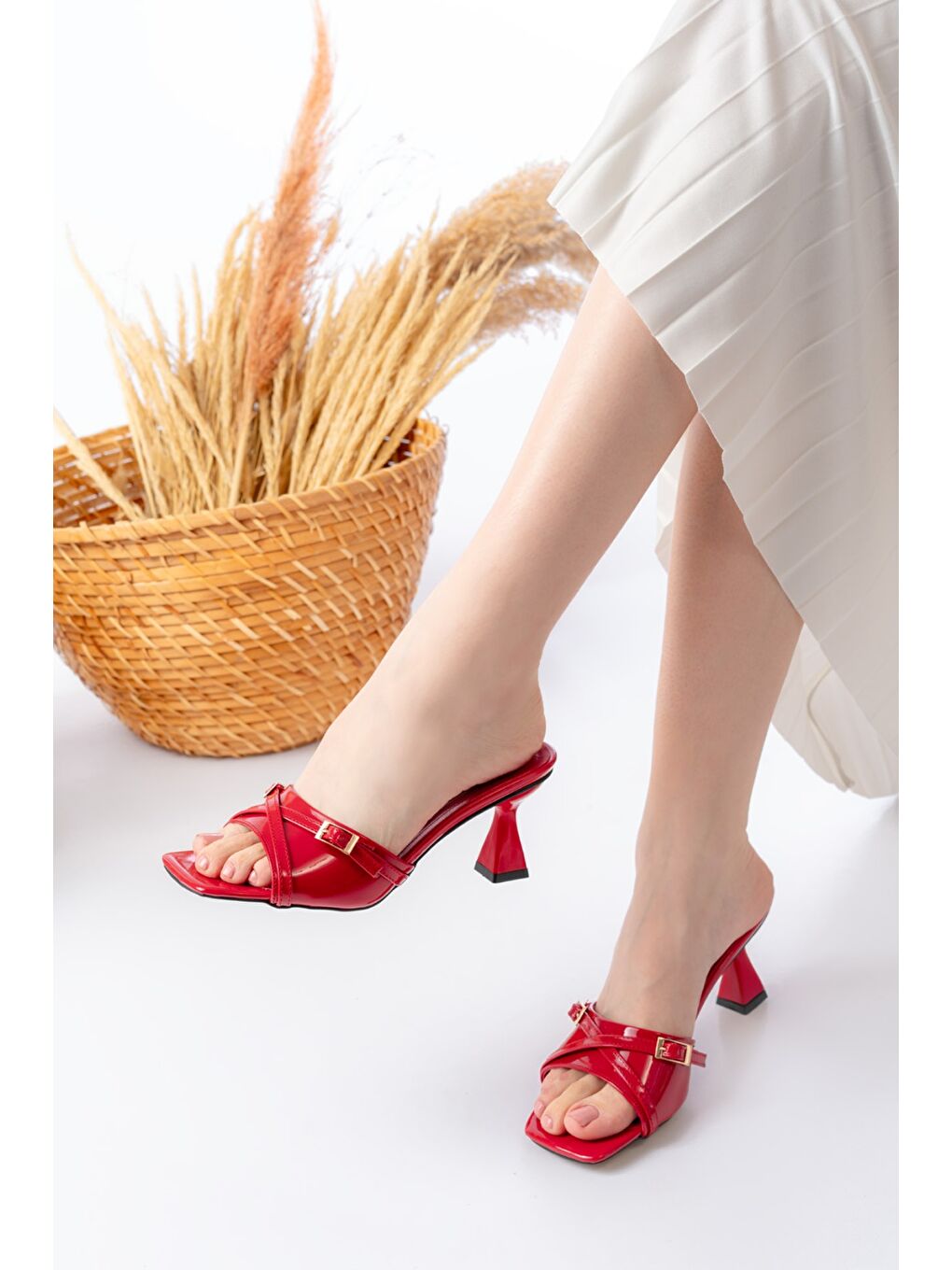 Kadın Larmina Kırmızı Rugan Klasik Topuklu Terlik-3
