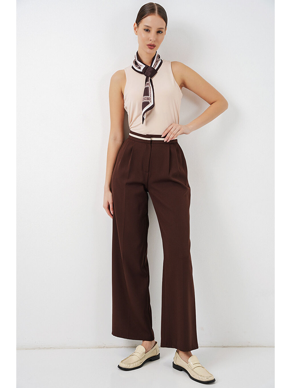 Kadın Geniş Paça Kumaş Pantolon 30088 - Kahverengi