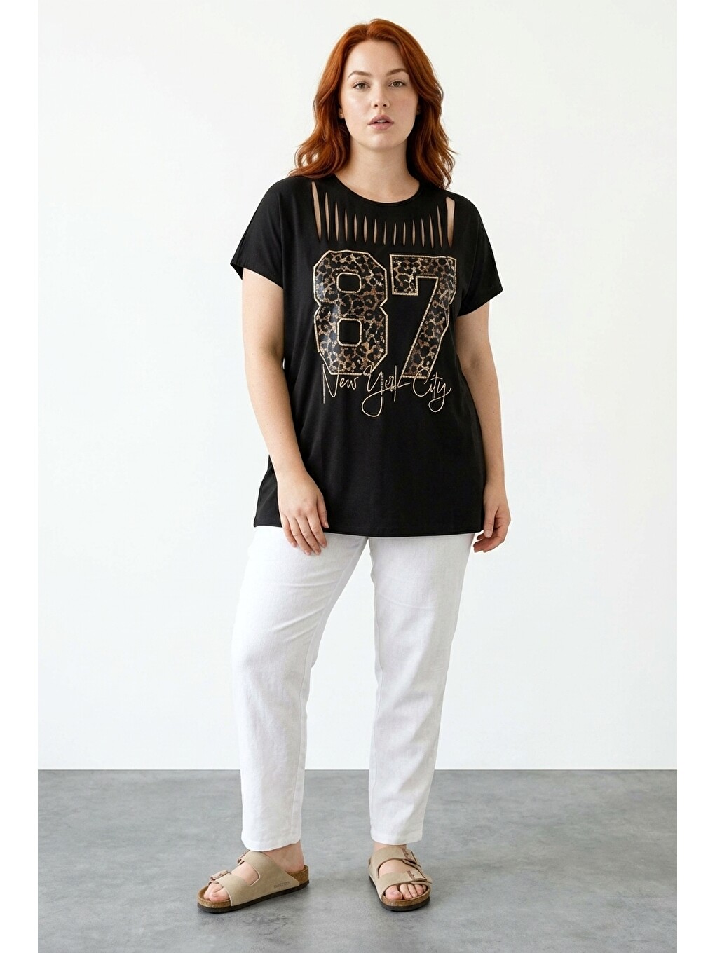 Siyah Önü Kesikli Baskılı T-shirt-1