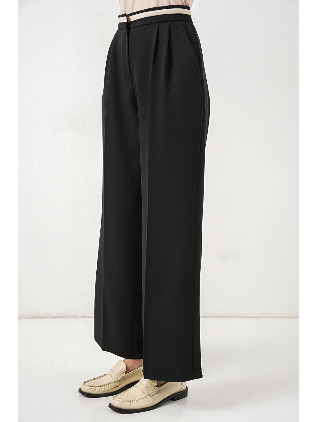 Kadın Geniş Paça Kumaş Pantolon 30088 - Siyah-3