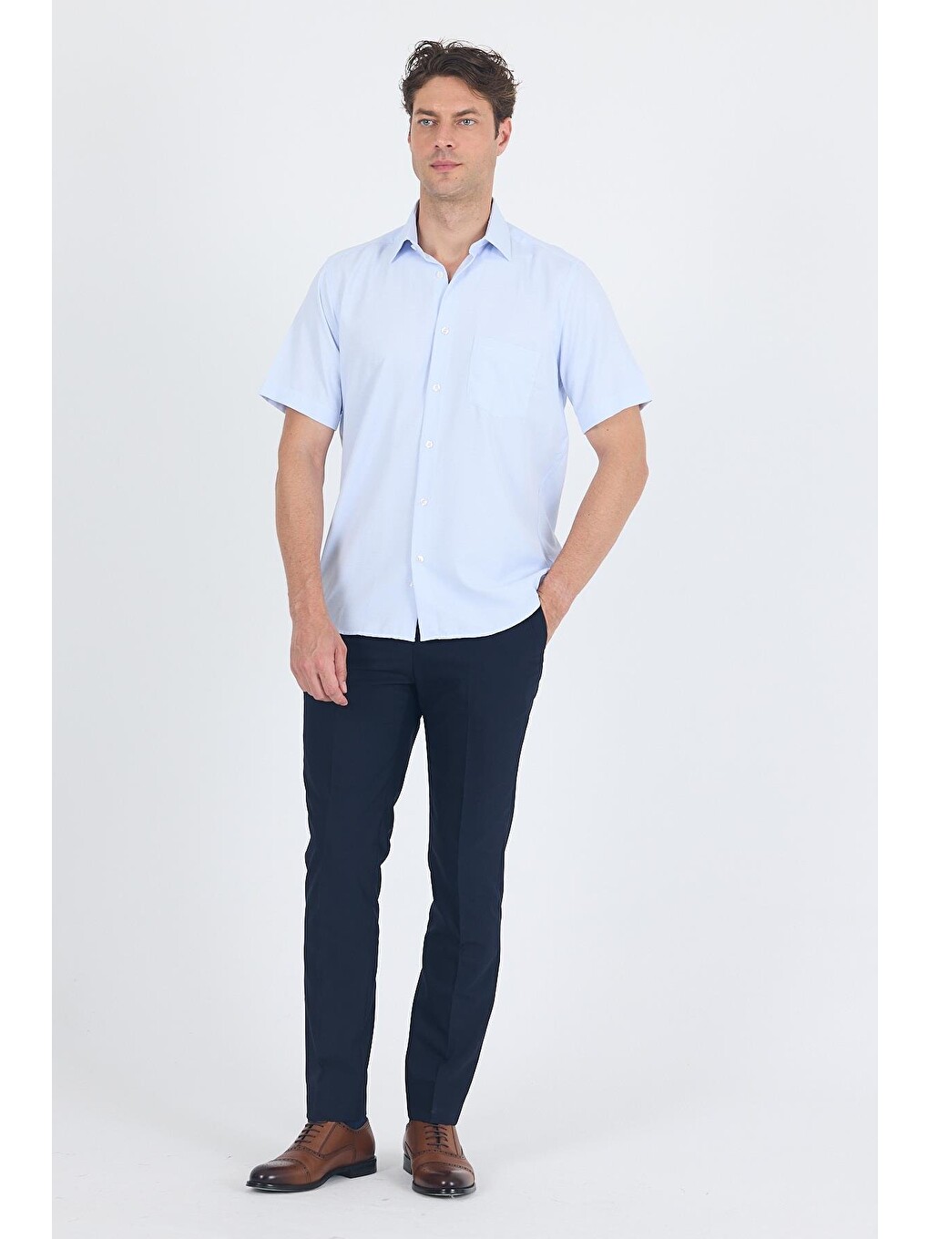 Koyu Mavi Sert  Yaka Kısa Kol Cepli  Comfort Fit Cls Gömlek 1004250263-1
