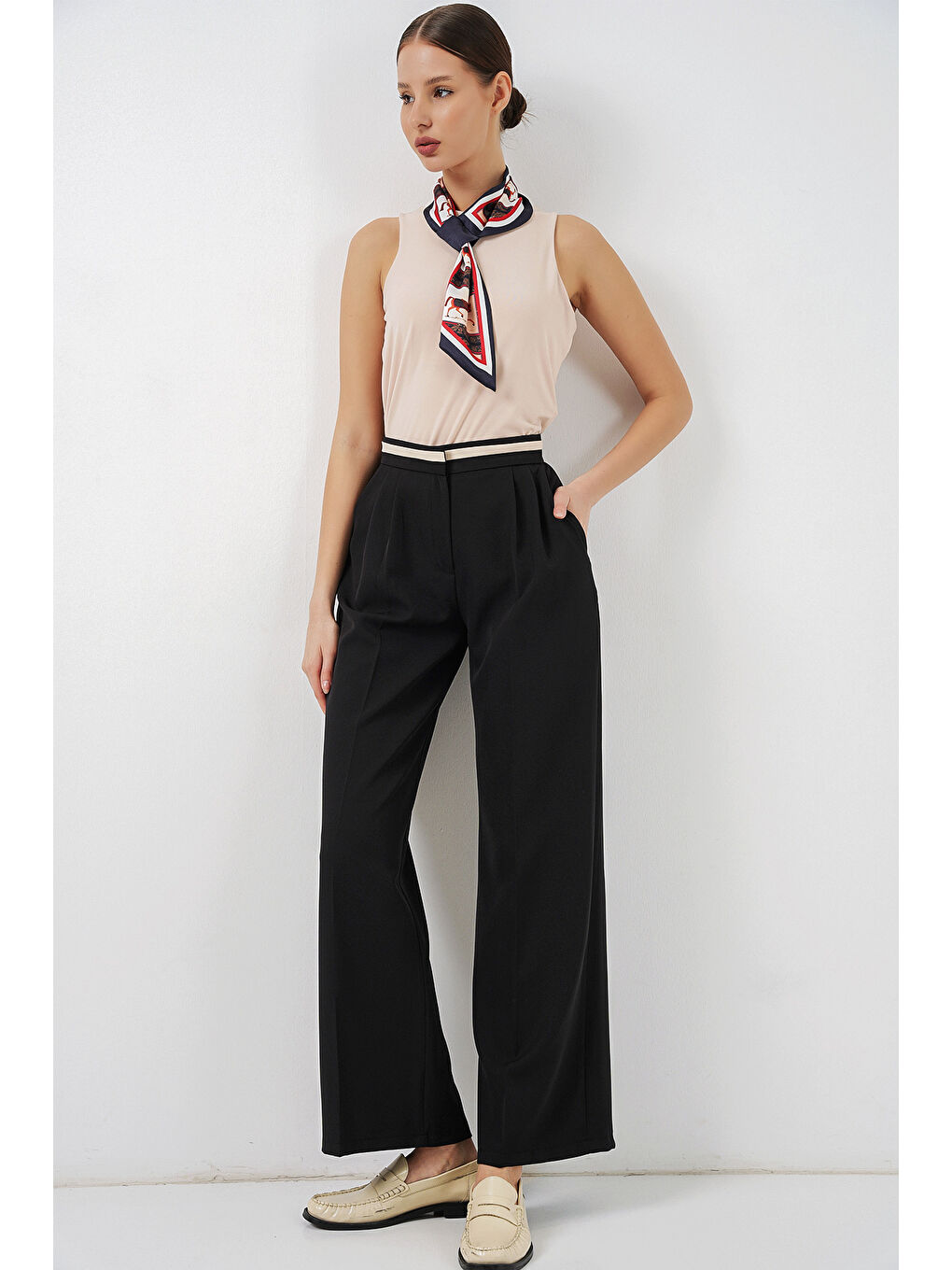 Kadın Geniş Paça Kumaş Pantolon 30088 - Siyah-4