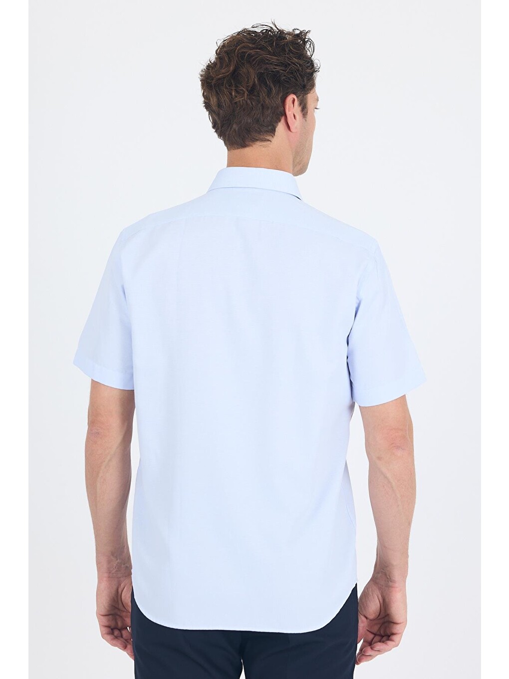 Koyu Mavi Sert  Yaka Kısa Kol Cepli  Comfort Fit Cls Gömlek 1004250263-4