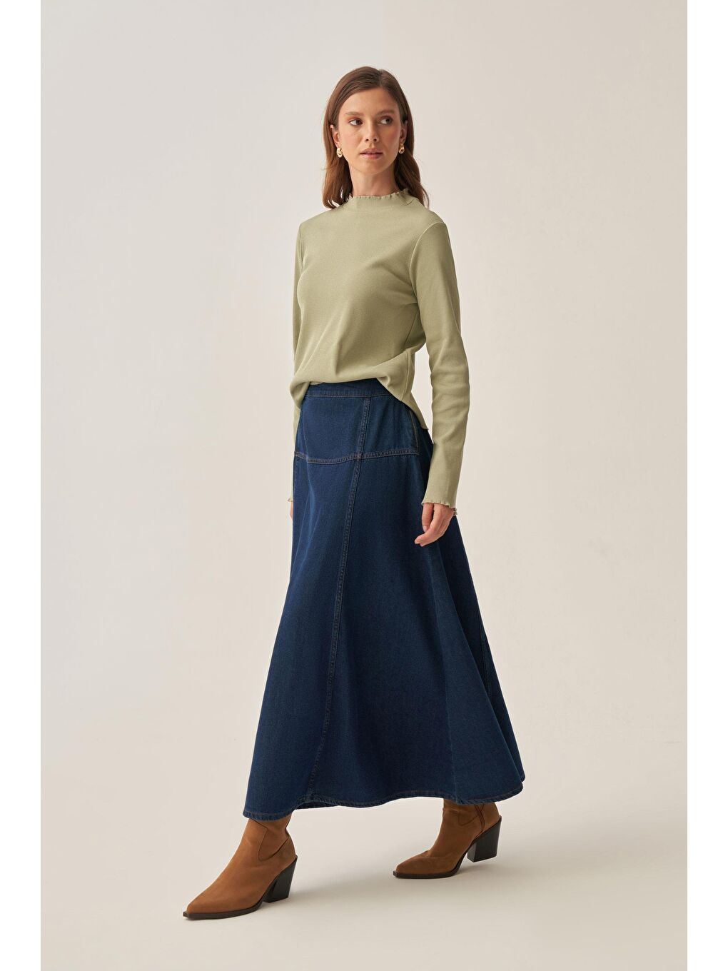 Yeşil Defne-Dik Yaka Uzun Kollu Body