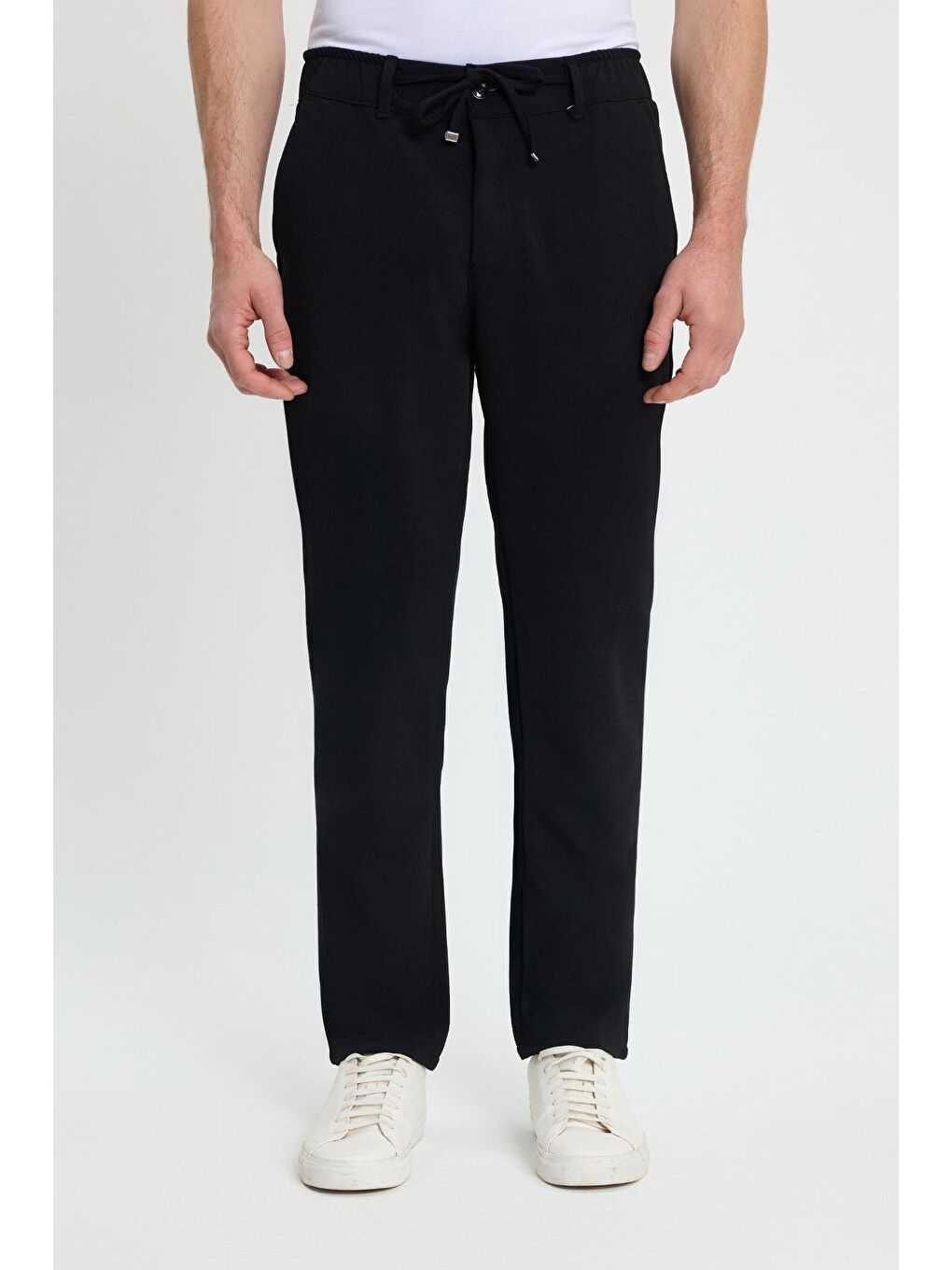 Erkek Slim Fit Dar Kesim Beli Lastikli Bağcık Detaylı Siyah Pantolon