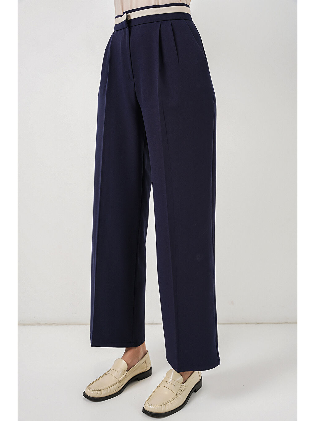 Kadın Geniş Paça Kumaş Pantolon 30088 - Lacivert-3