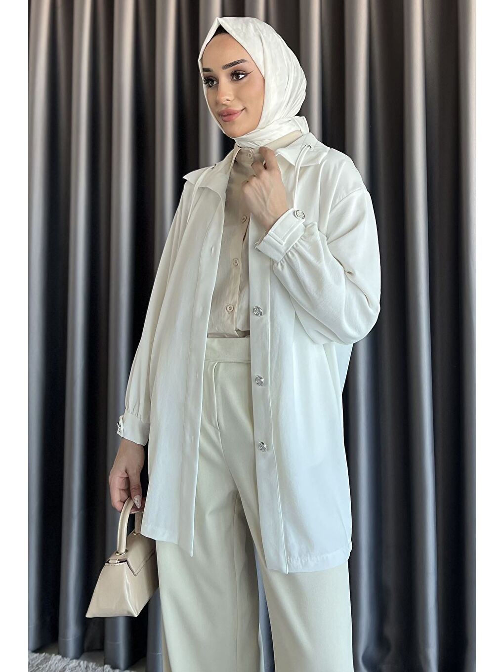 Ekru Yaka Bağcıklı Kol Apoletli Tesettür Kap-2