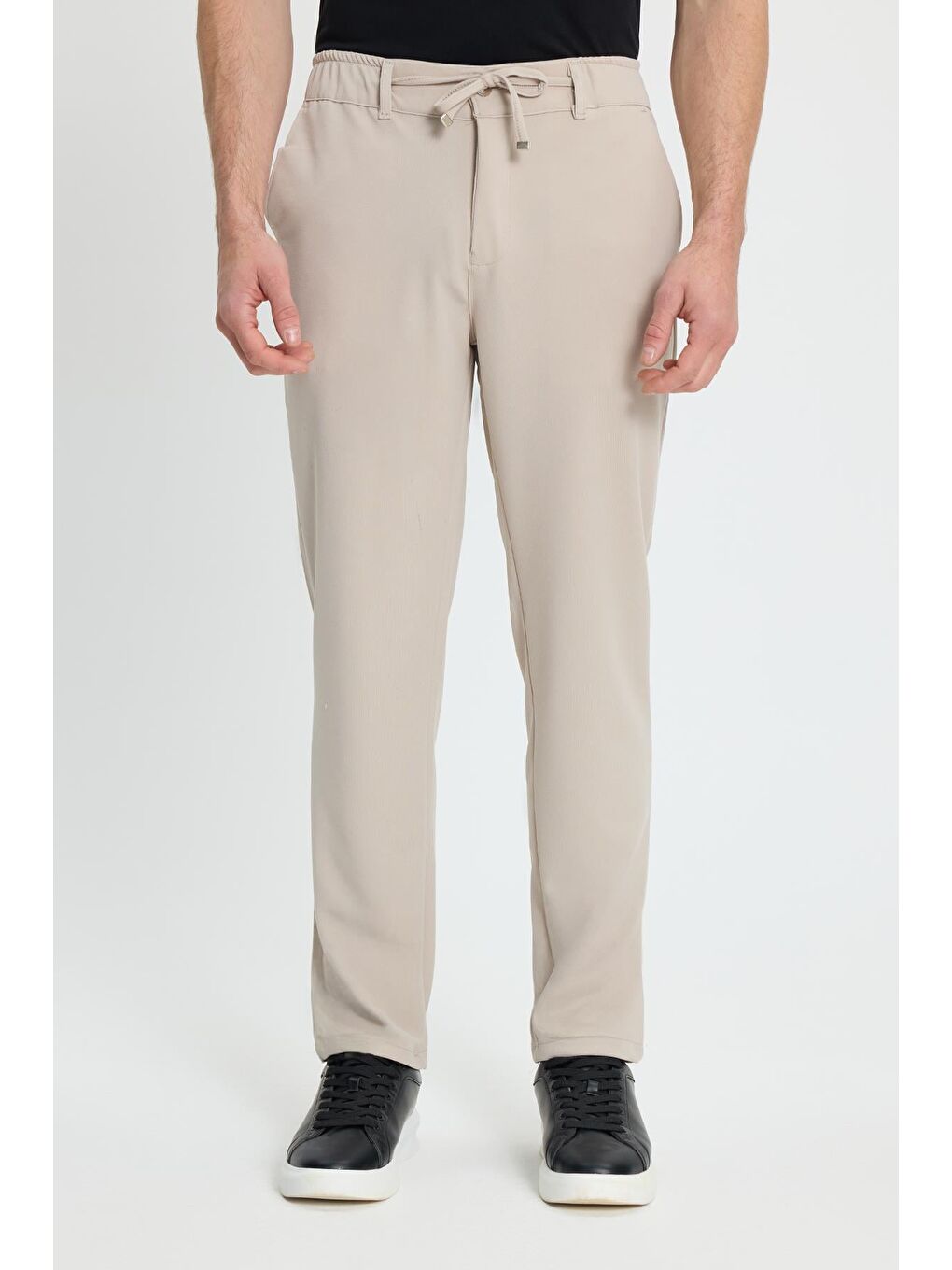Bej Erkek Slim Fit Dar Kesim Beli Lastikli Bağcık Detaylı Taş Pantolon