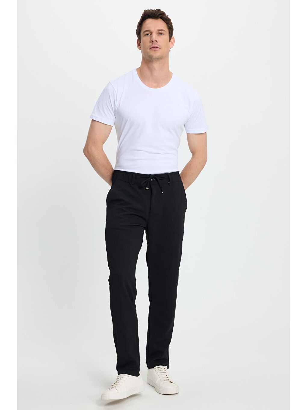 Erkek Slim Fit Dar Kesim Beli Lastikli Bağcık Detaylı Siyah Pantolon-5