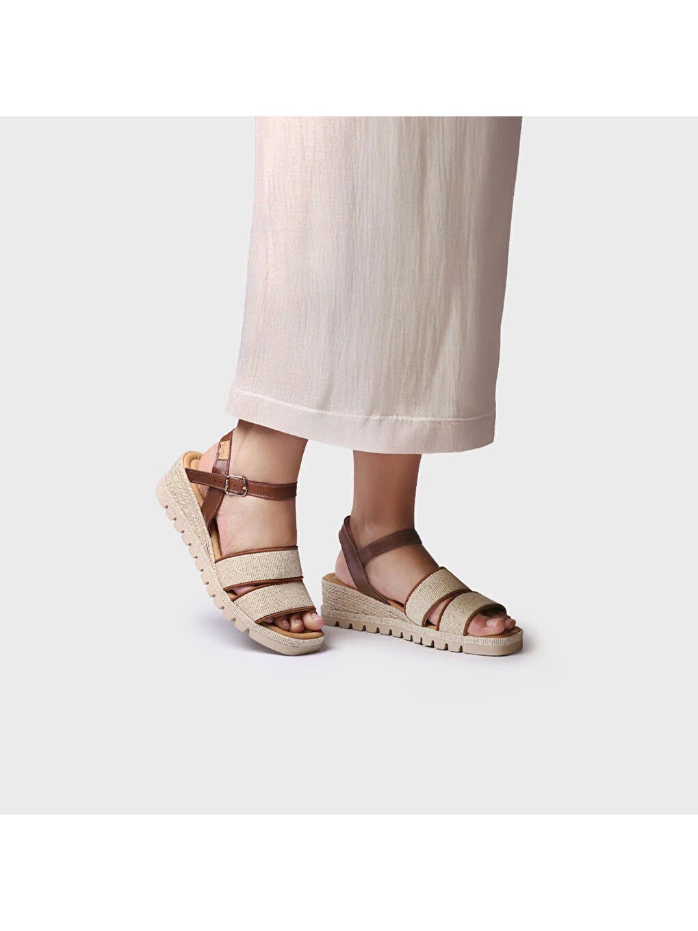 Bej Kadın Terlik AURA-3