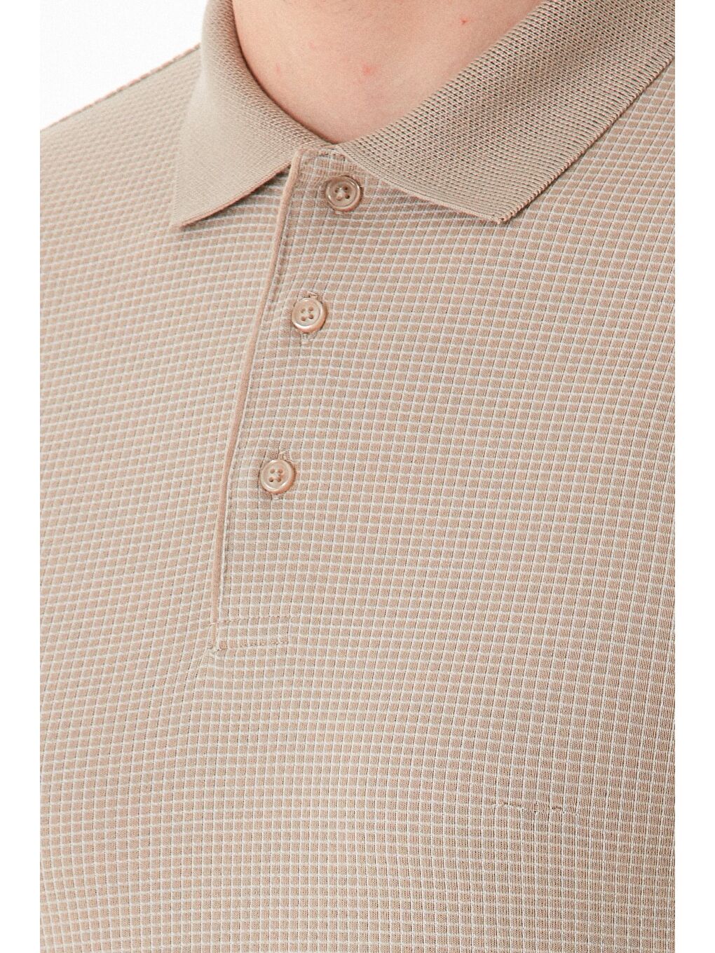 Bej Geometrik Desenli Yarım Düğmeli Polo Yaka Tişört-4