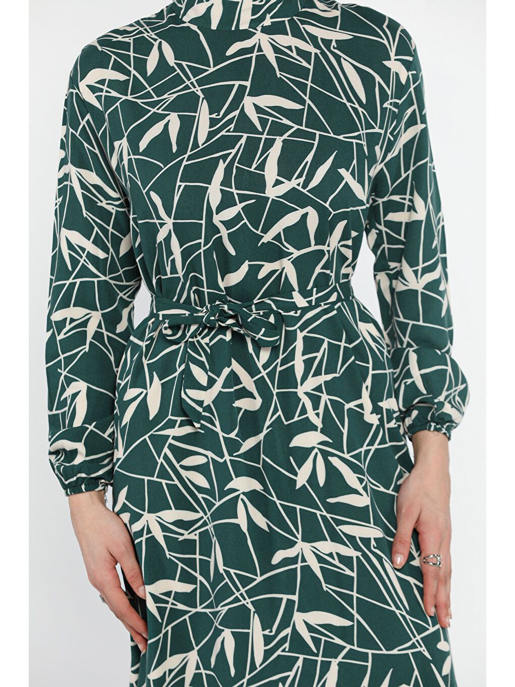 Yeşil Desenli Bel Bağlamalı Tesettür Viskon Elbise-7