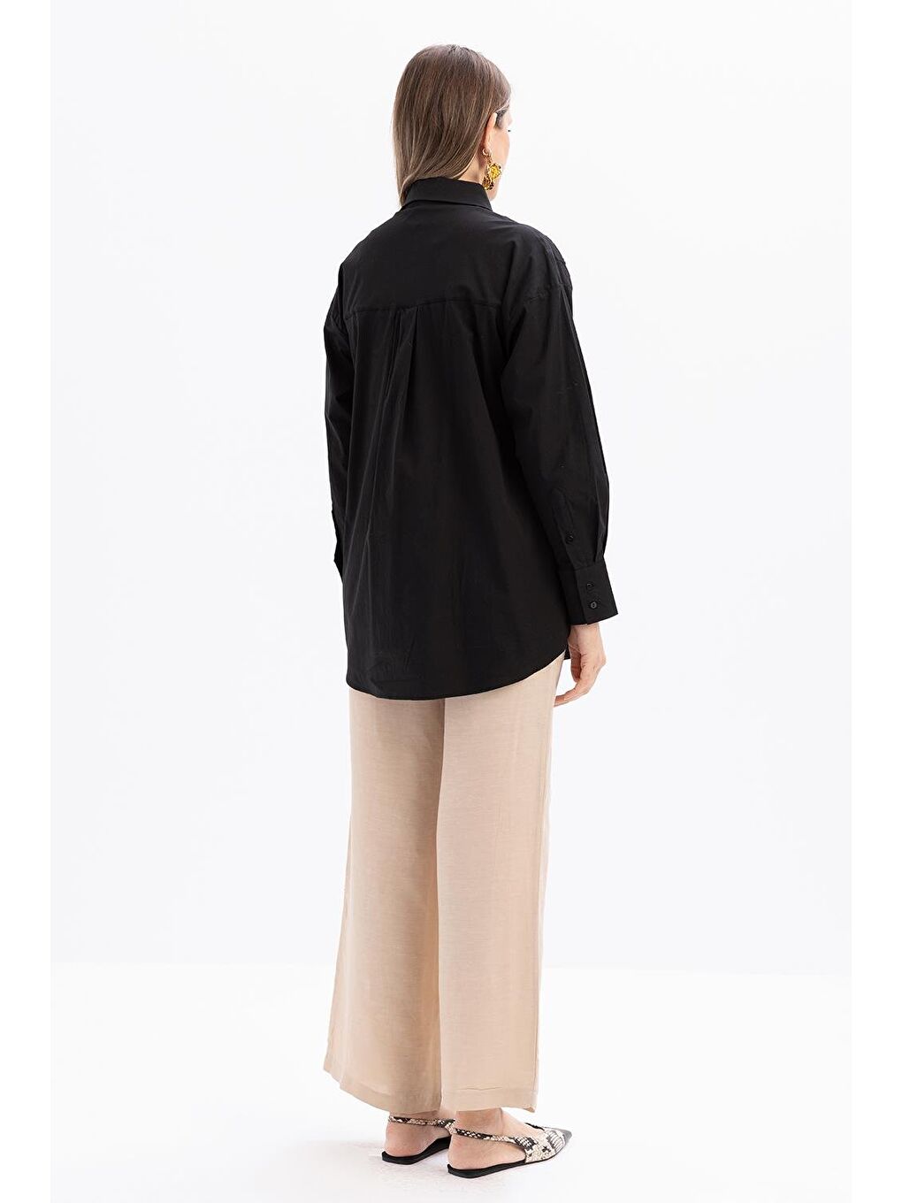 Siyah-Çiçek Nakışlı Elastanlı Poplin Gömlek-3