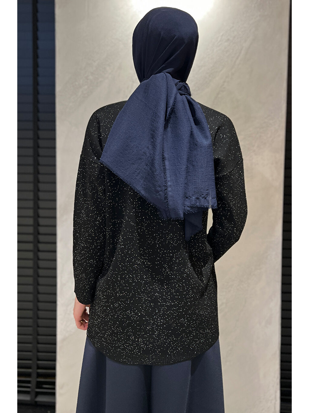 Siyah Kadın Ön Şerit Detaylı Işıltılı Tesettür Triko Tunik-6