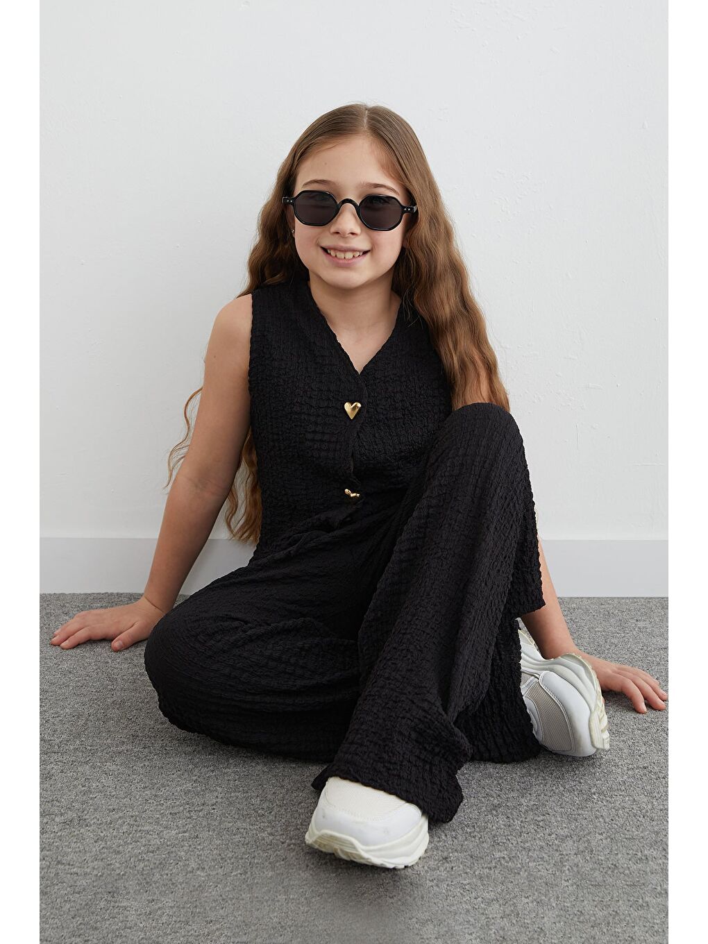 Siyah Kalp Düğmeli Dokulu Yelekli Kız Çocuk 2 Li Takım-1