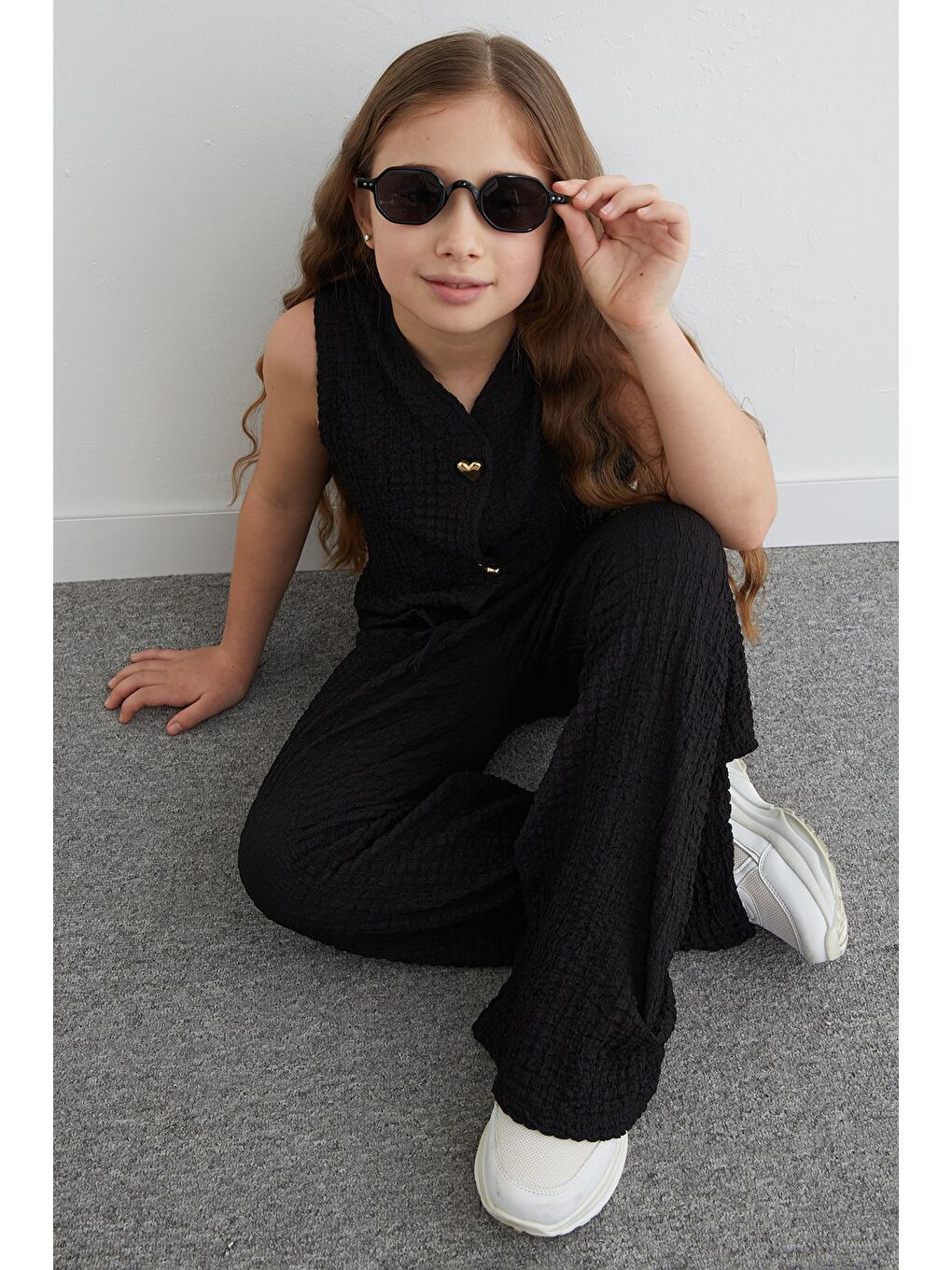 Siyah Kalp Düğmeli Dokulu Yelekli Kız Çocuk 2 Li Takım-2
