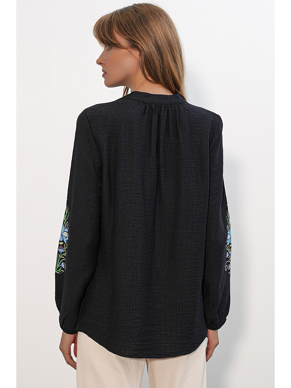 Kadın Nakışlı Oversize Bluz 1000 - Siyah-5