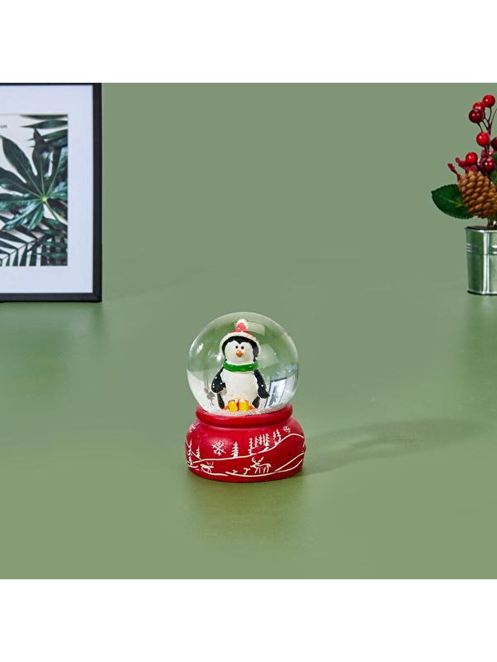 Evidea Karişik Deco Penguen Figürlü Kar Küresi - Renkli - 6x8 cm