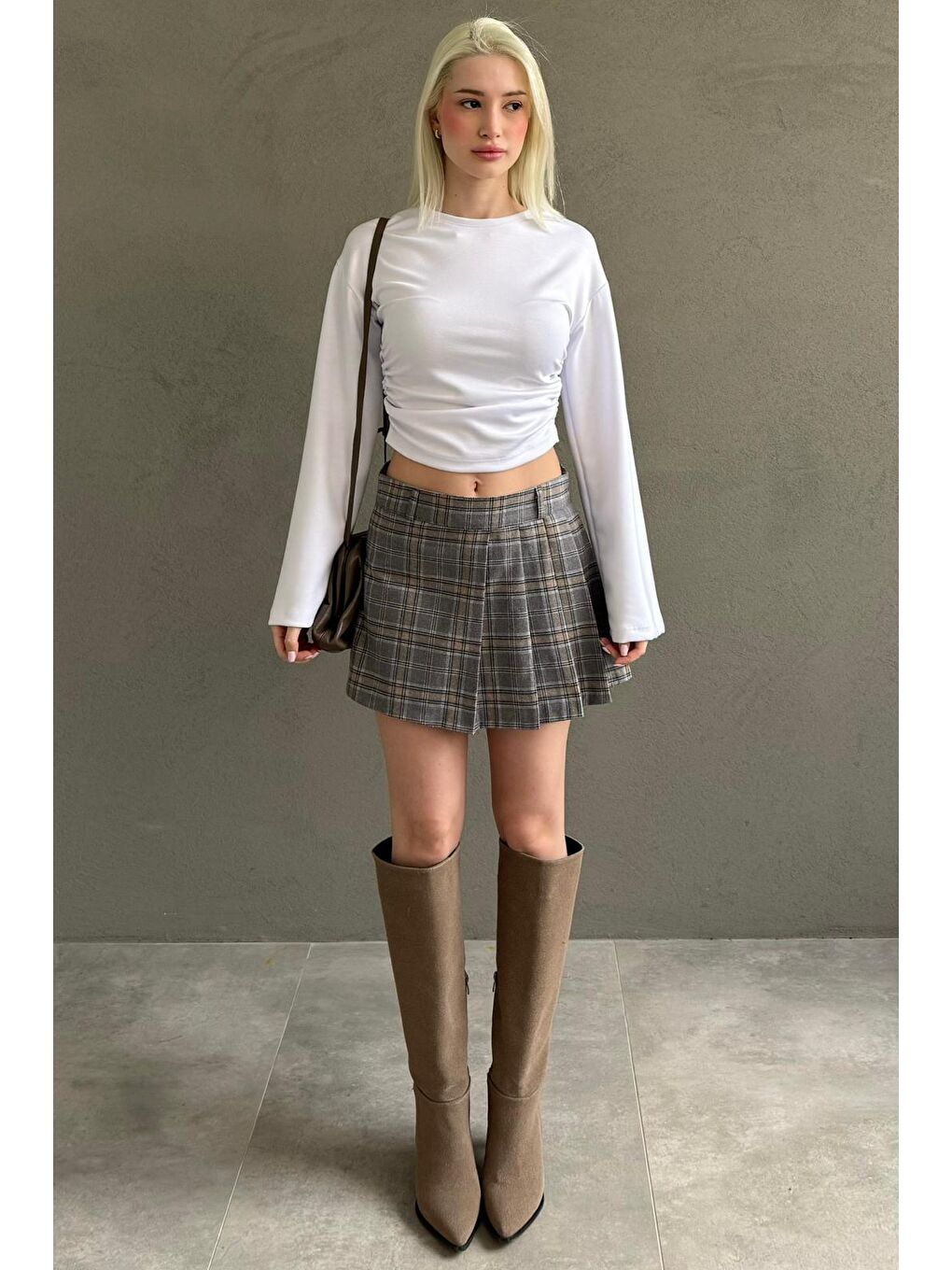 Gri %100 Pamuklu Ekose Desen Pileli Mini Şort Etek Mg2629-1