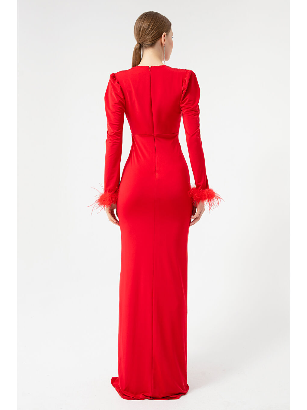 Kadın Kırmızı Kruvaze Yakalı Kolları Tüylü Yırtmaçlı Abiye-4