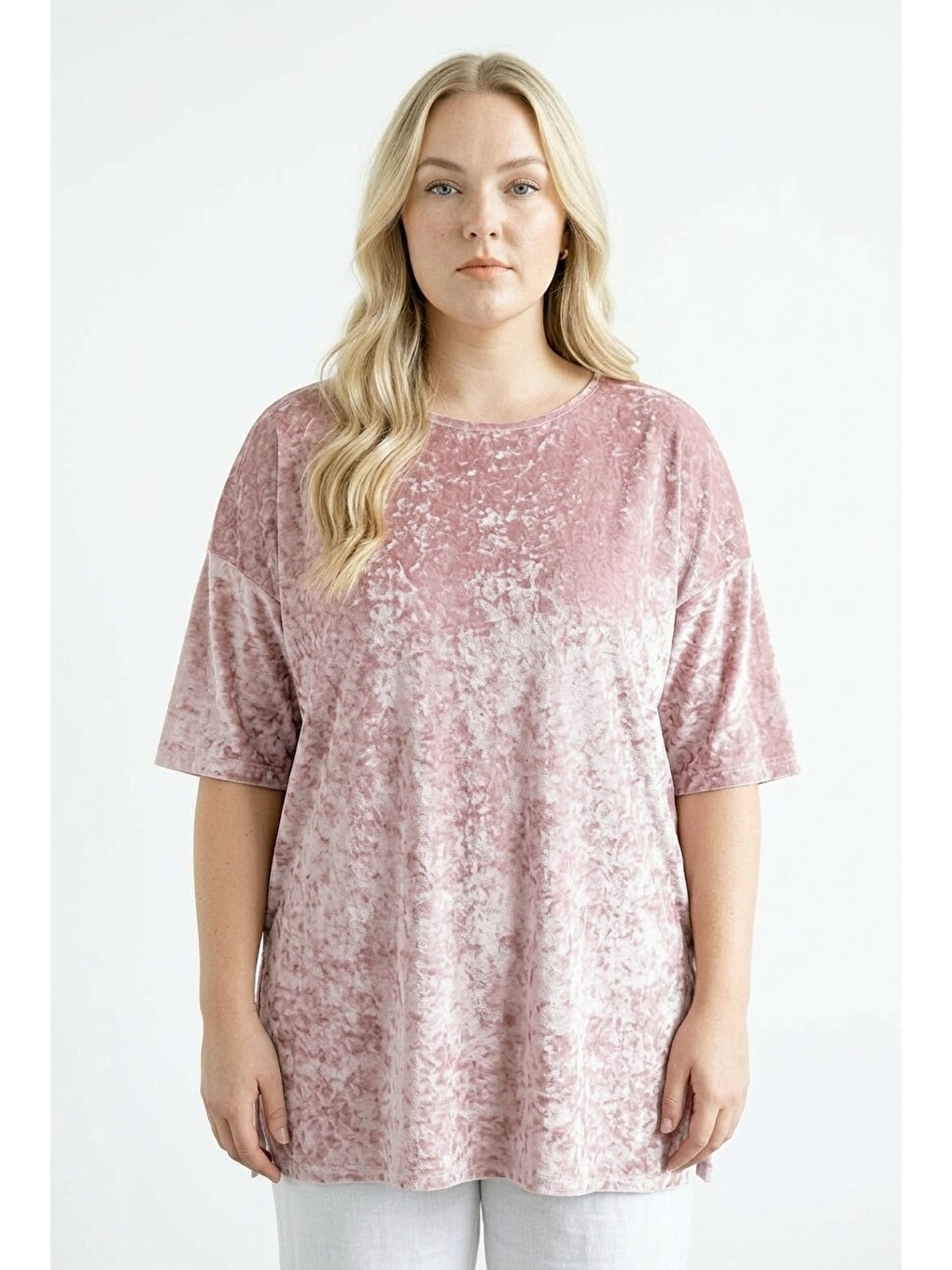 Pembe Yırtmaçlı Yumoş Kumaş T-shirt-1
