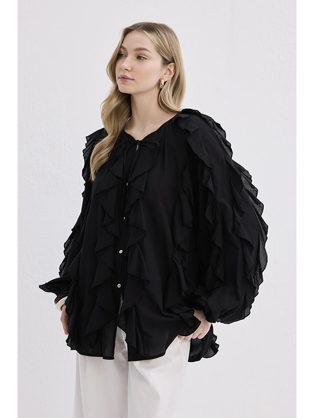 Rosa Fırfırlı Vual Gömlek Siyah