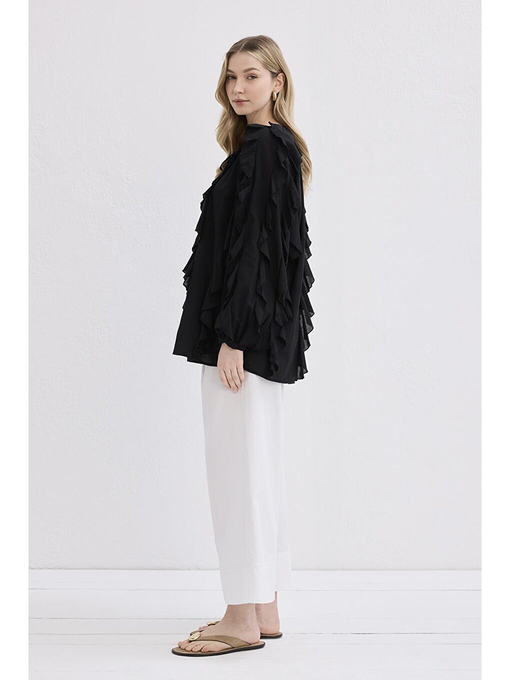 Rosa Fırfırlı Vual Gömlek Siyah-4