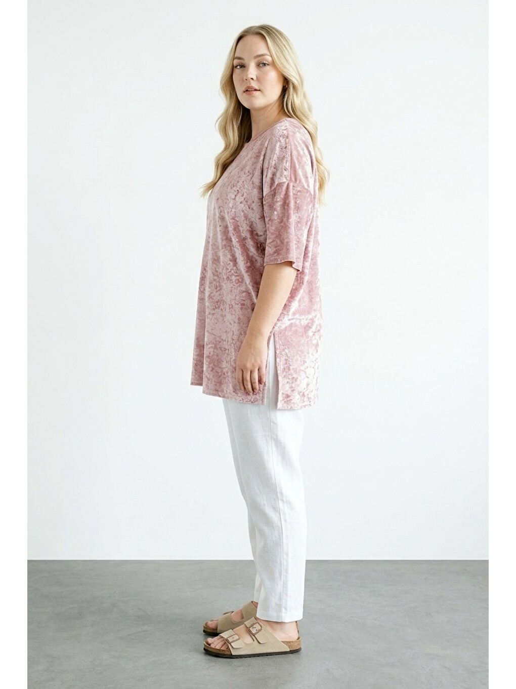 Pembe Yırtmaçlı Yumoş Kumaş T-shirt-4