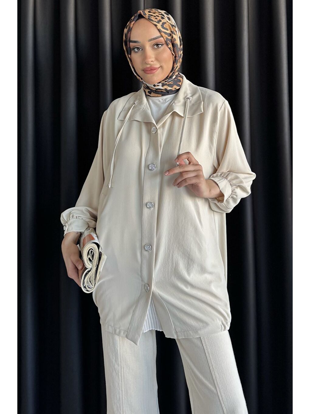 Bej Yaka Bağcıklı Kol Apoletli Tesettür Kap-2