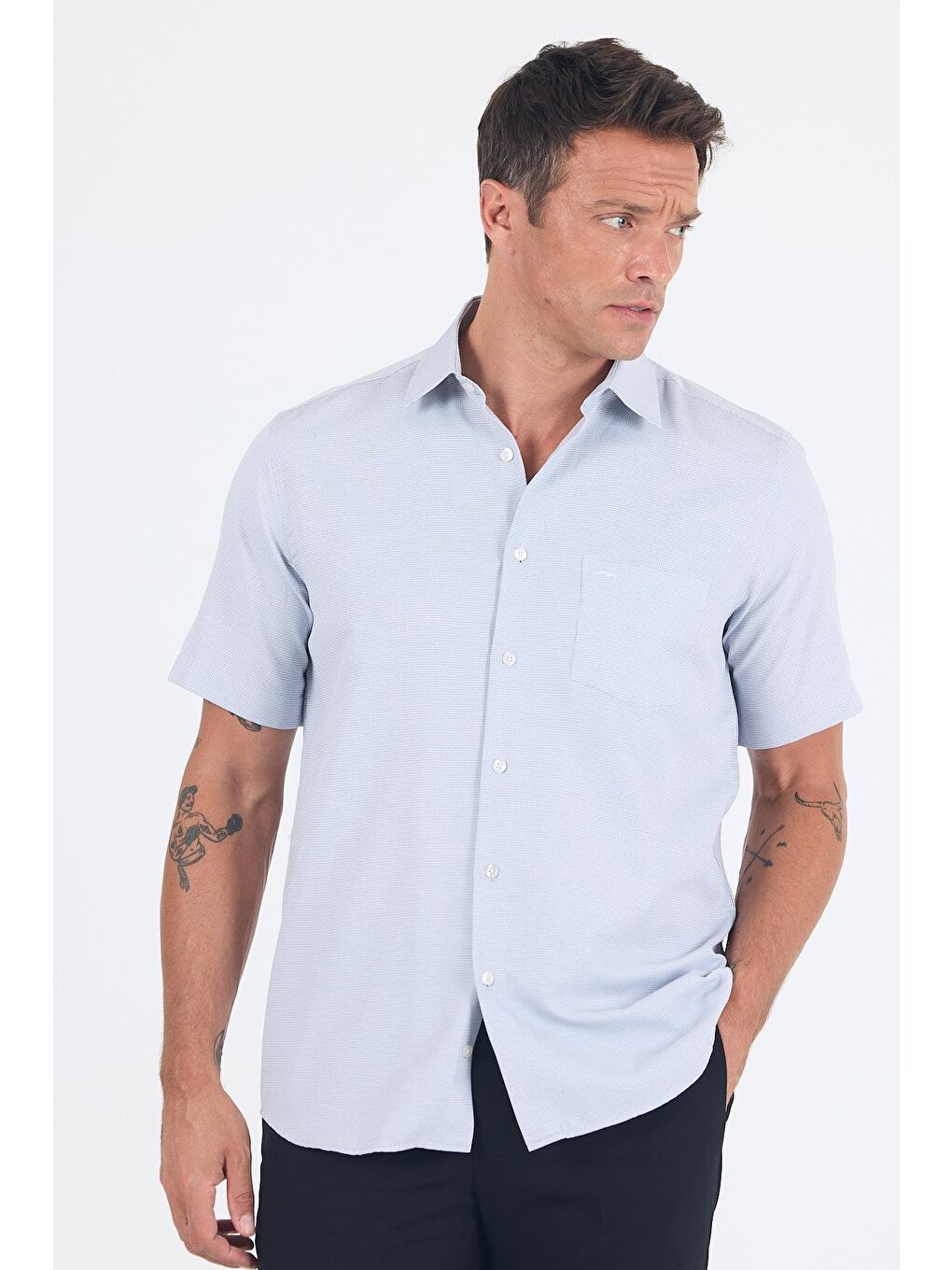 Siyah Sert Yaka Kısa Kol Cepli Comfort Fit Cls Büyük Beden Gömlek 1004250263-2