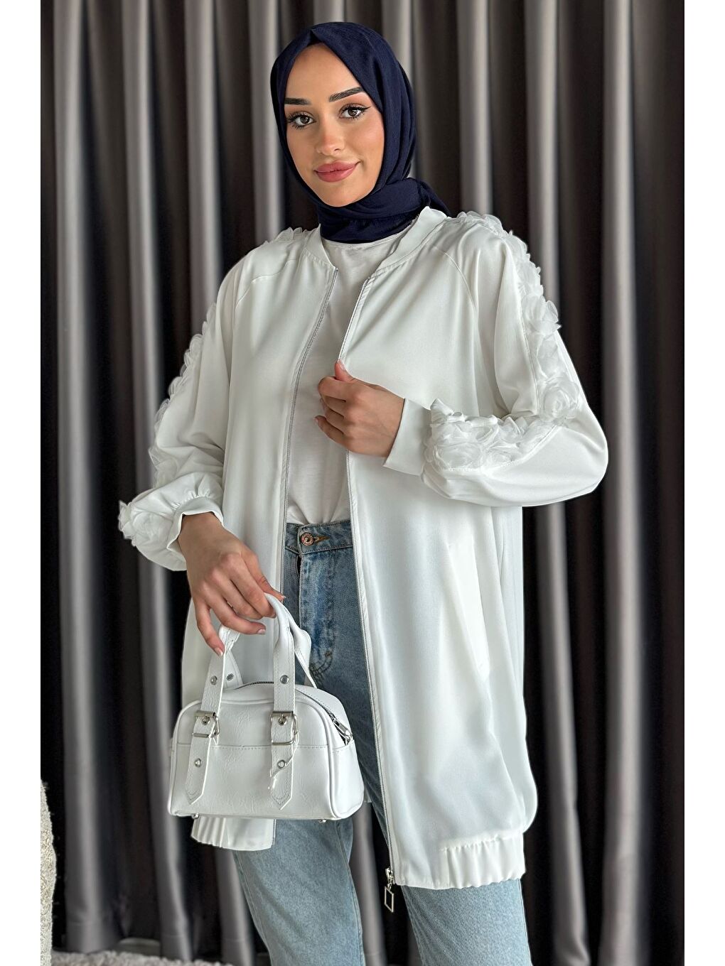 Ekru Kolları Tül Detaylı Tesettür Kap