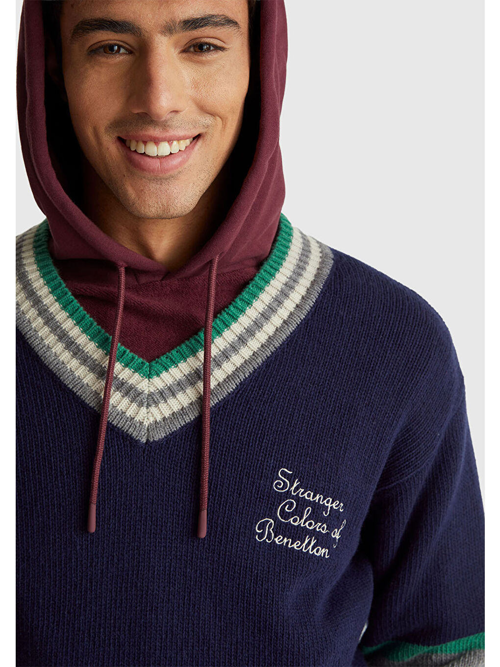 Erkek Lacivert  Yün Karışımlı V Yaka Stranger Things Kazak-5