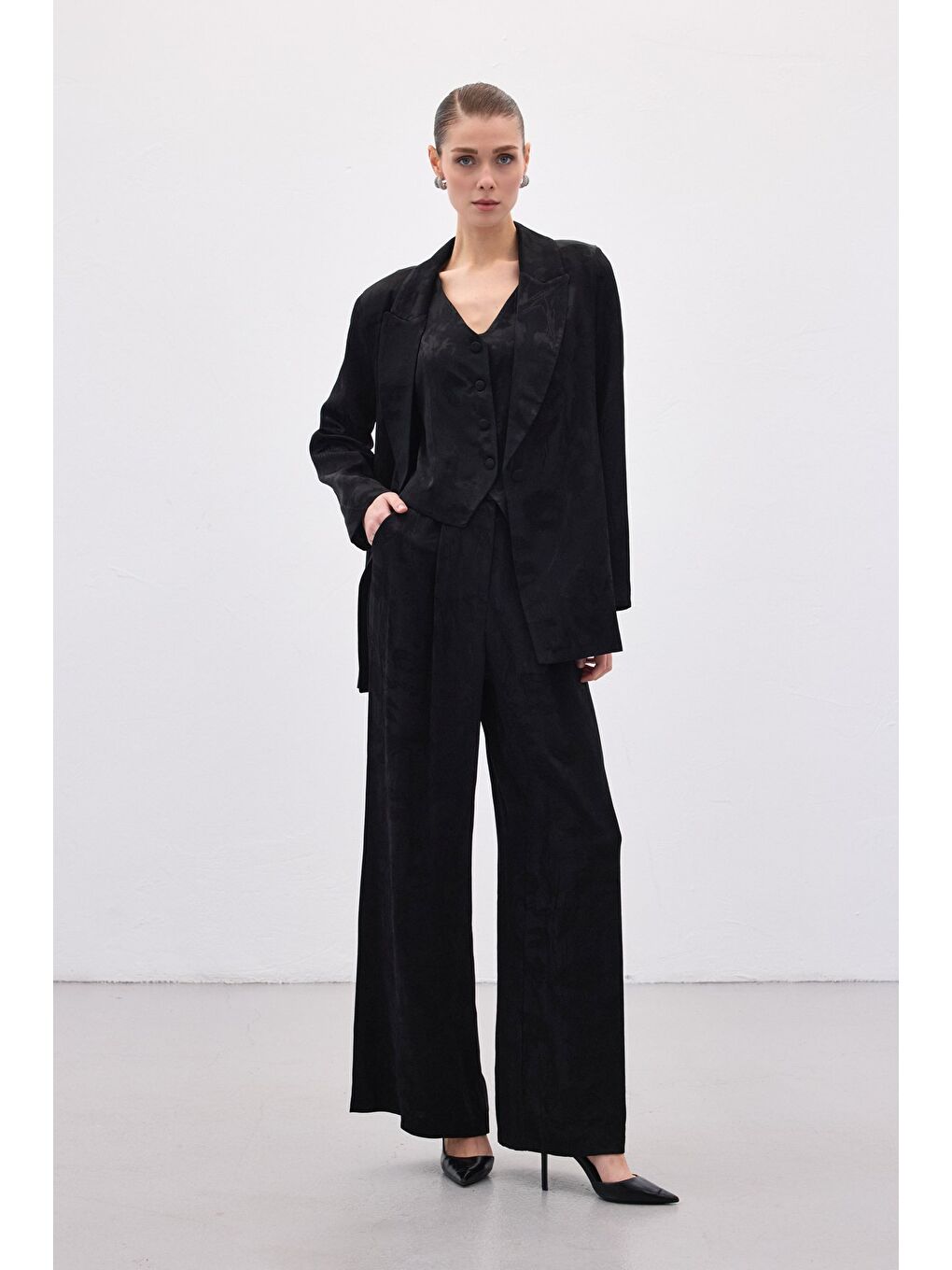 Jakarlı Bol Pantolon - Siyah