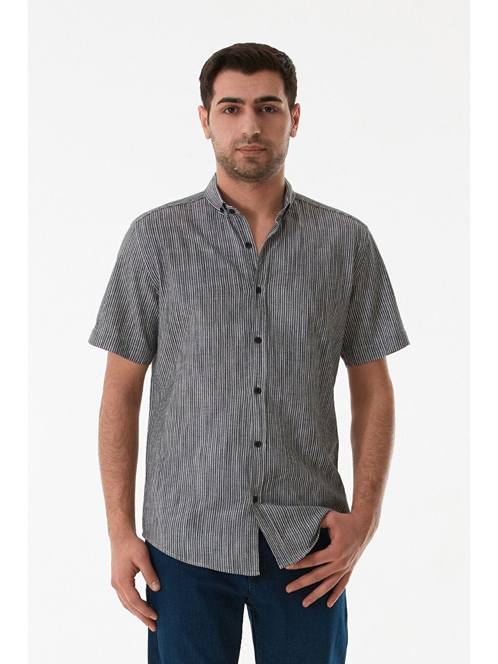 Siyah Çizgili Düğmeli Kısa Kollu Gömlek