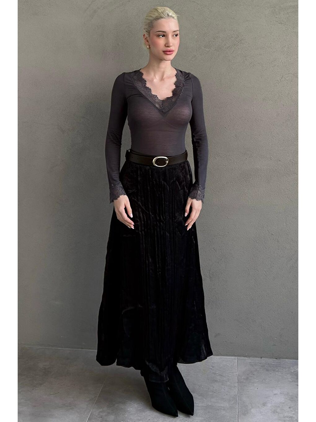 Siyah Kırışık Desen Kemerli Cepli Uzun Etek Mg2661-2