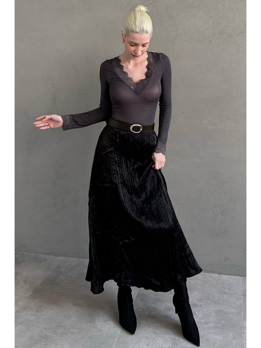 Siyah Kırışık Desen Kemerli Cepli Uzun Etek Mg2661-3