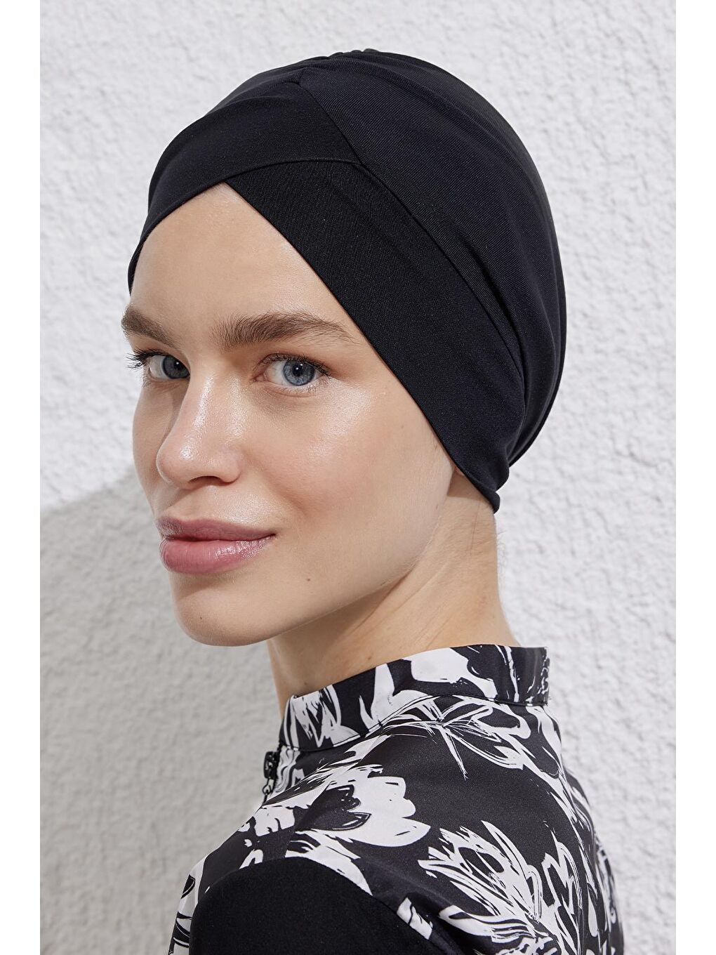 Çapraz Yüzücü 25 Bone Siyah-2