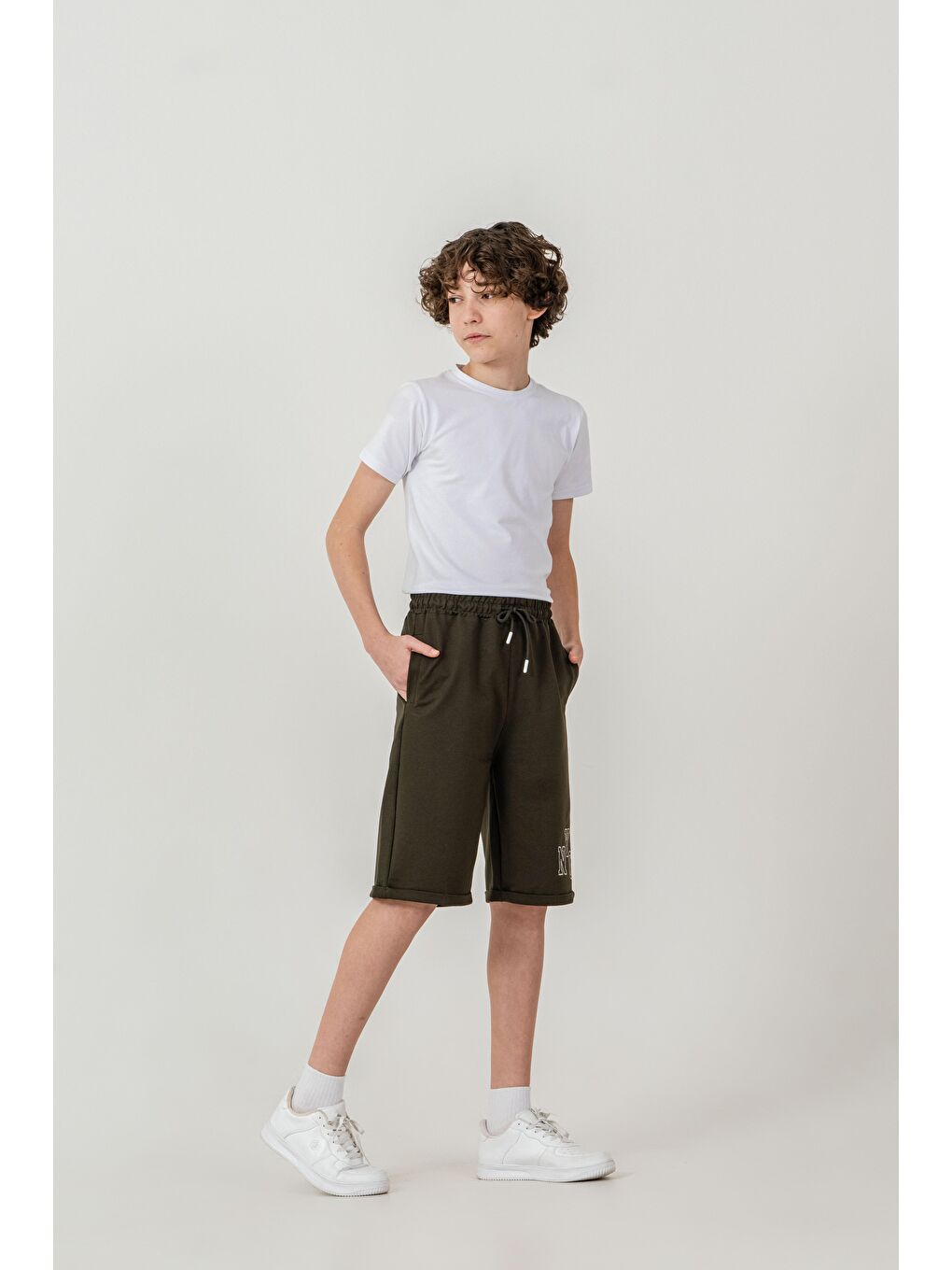 Haki Duble Paçalı Nyc Nakışlı Erkek Çocuk Şort-1