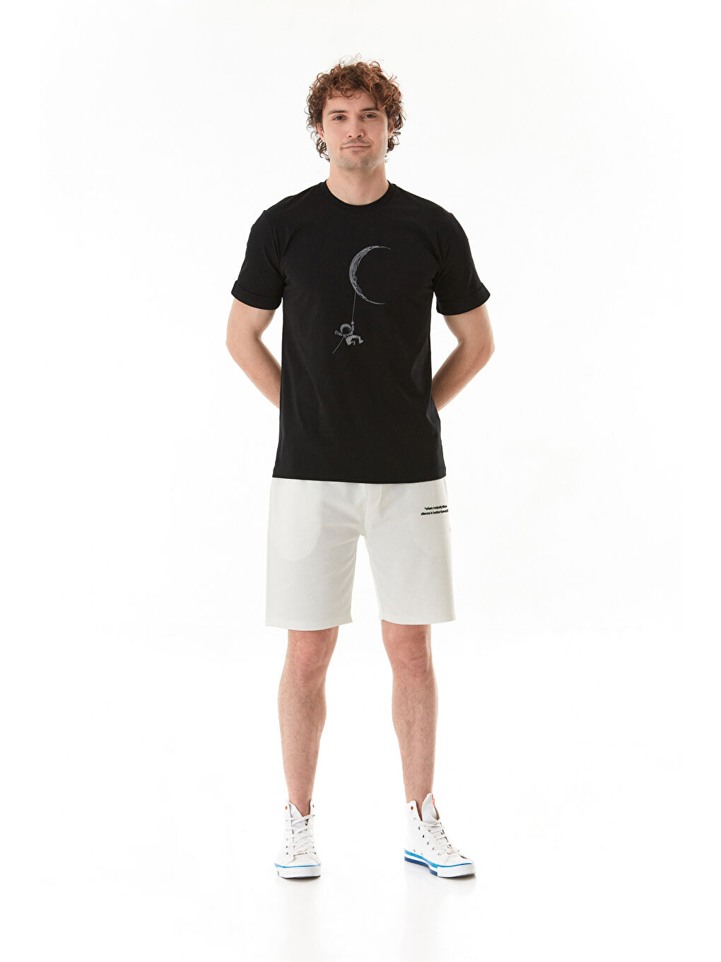 Siyah Astronot Baskılı Bisiklet Yaka Tişört-2