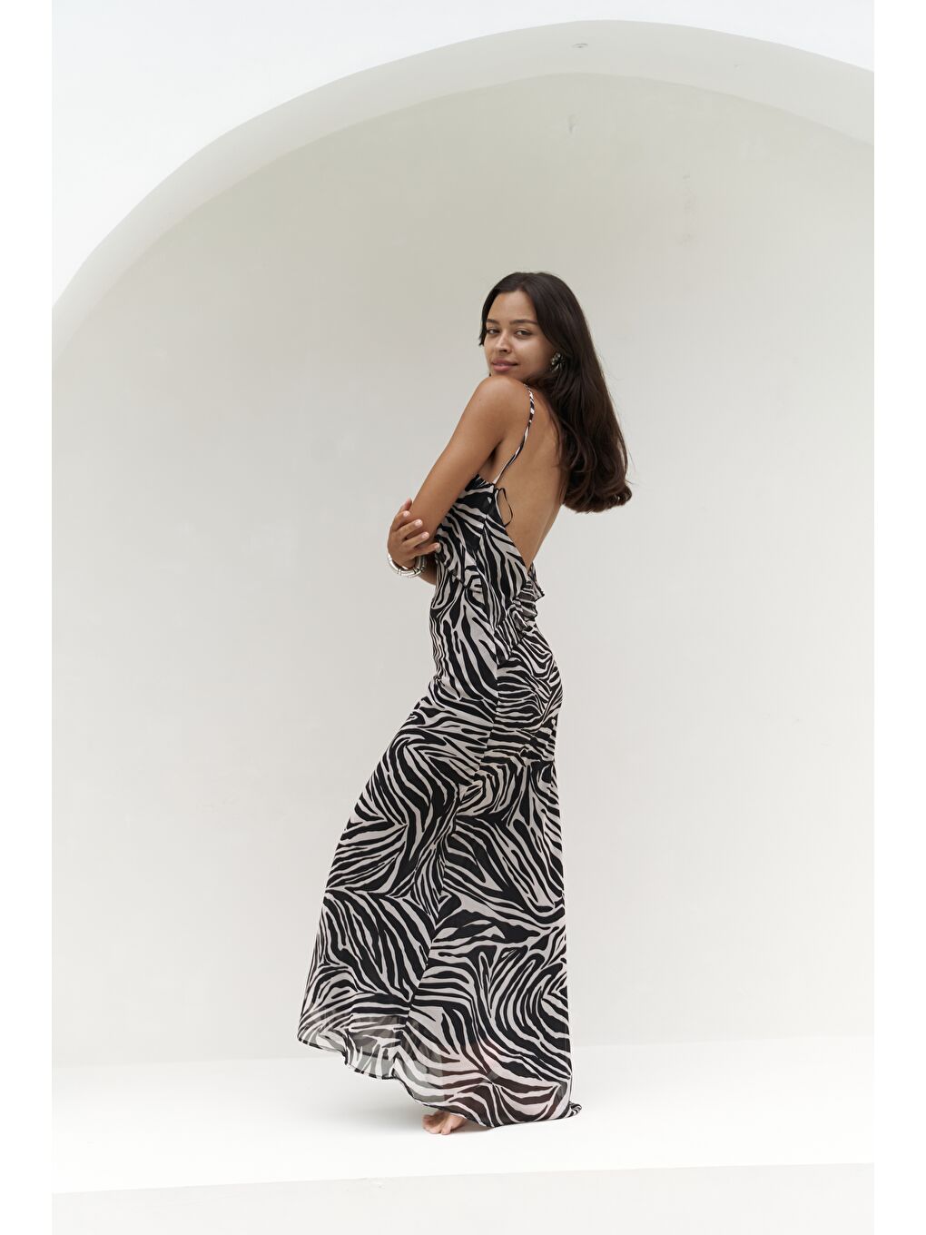 Purtyas Fırfır Detaylı Siyah Uzun Elbise-2