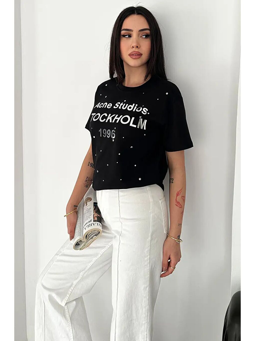 Taş Detaylı Yazılı Tişört Siyah